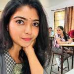 Riya Profile Picture