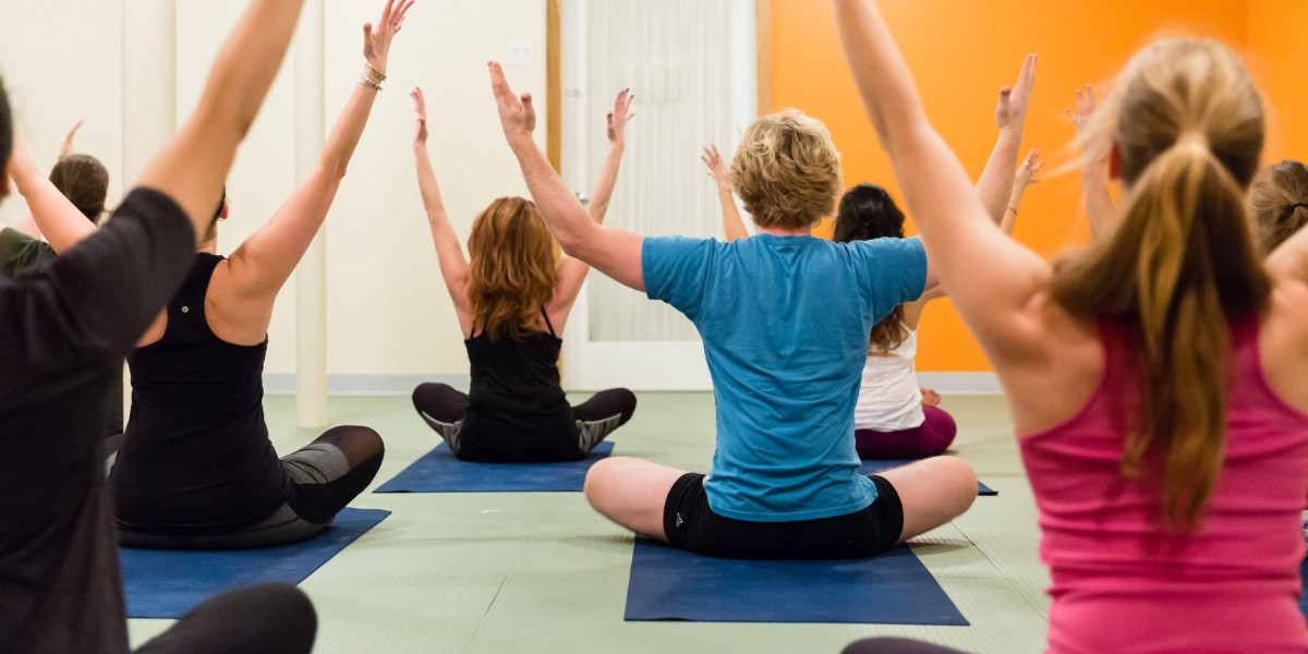 What to Expect from Your First Visit to a Yoga Studio in Canada