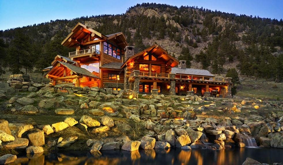 Why Western Red Cedar is Ideal for Log Cabin Homes | Blog