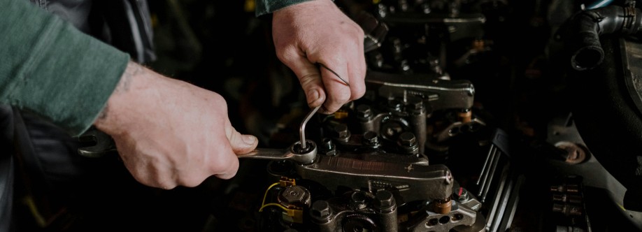 Car Engine Guru Cover Image