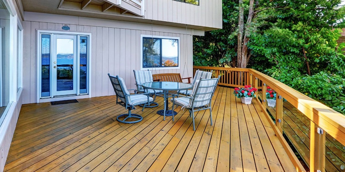 How to Create a Modern Outdoor Living Space with Composite Decking