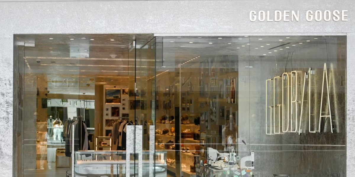 Golden Goose Sneakers Sale rounded up some of our