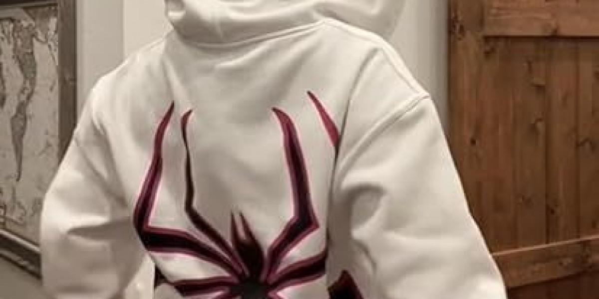 From the Gym to the Streets: The Versatility of the Spider Hoodie