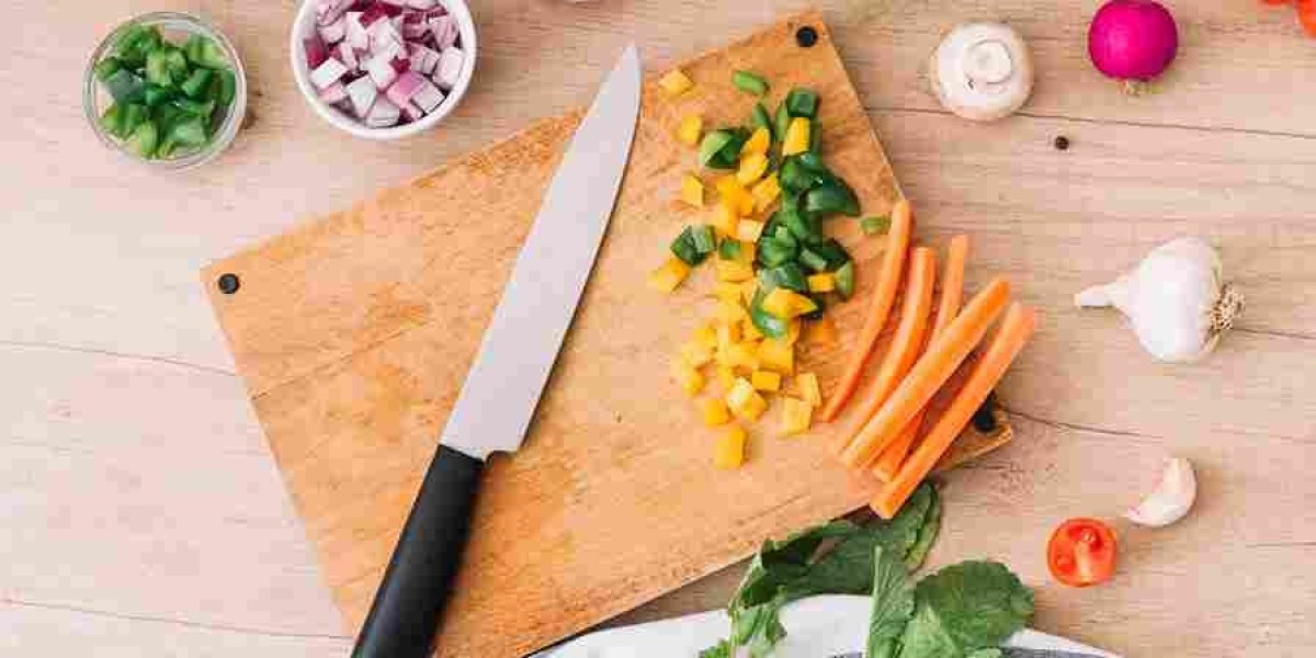 Comparing Wooden vs. Magnetic Knife Set Holders