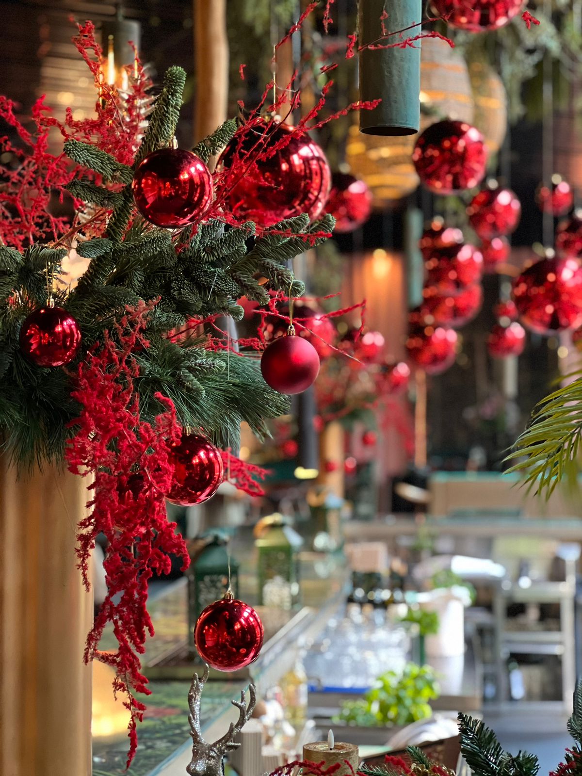 Christmas Decor Company Dubai | Christmas Table Decorations Dubai