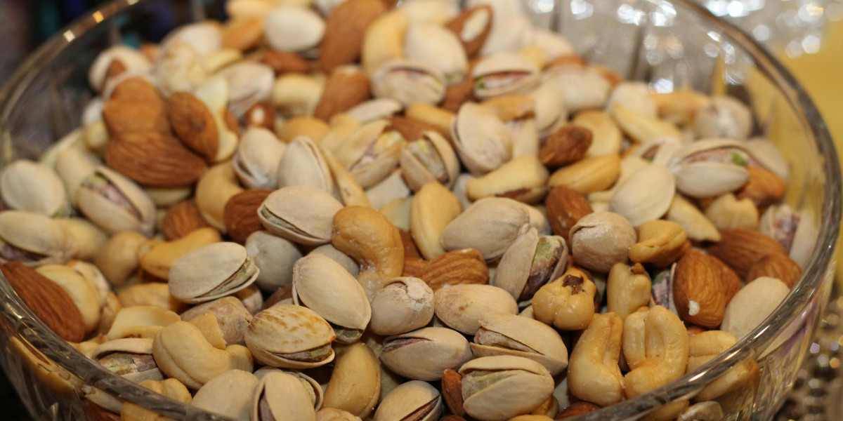 Nuts vs. Seeds: Which Should You Choose and Why?