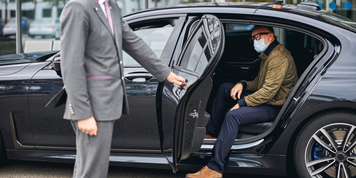 Safe Driver in Dubai – Your Reliable Chauffeur Service