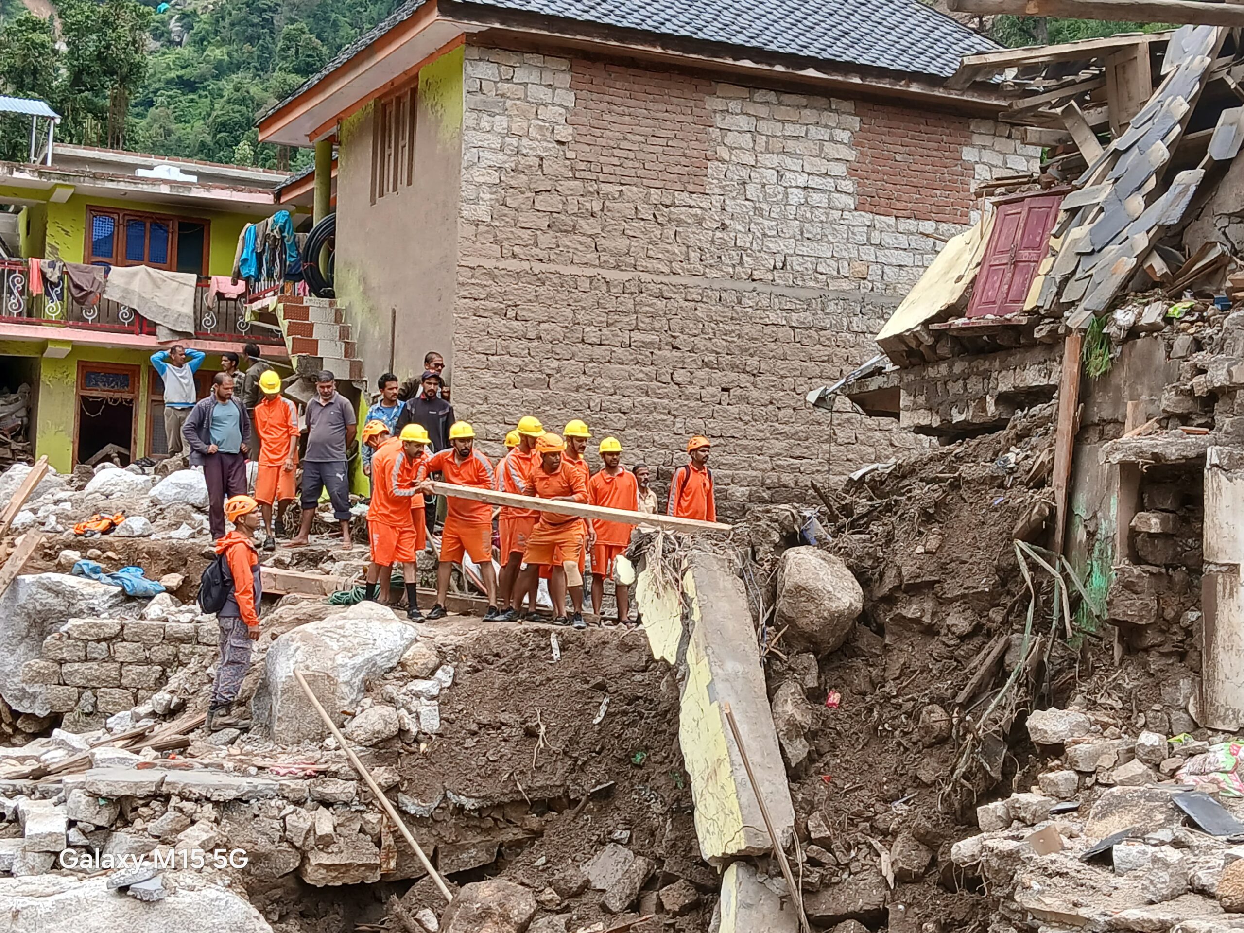 Union ministers begin visits to flood-hit Himachal to review relief - The North News