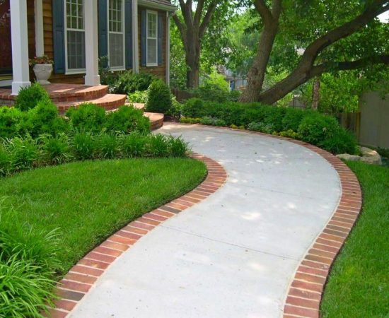 fence installtion - Earthly Elegance