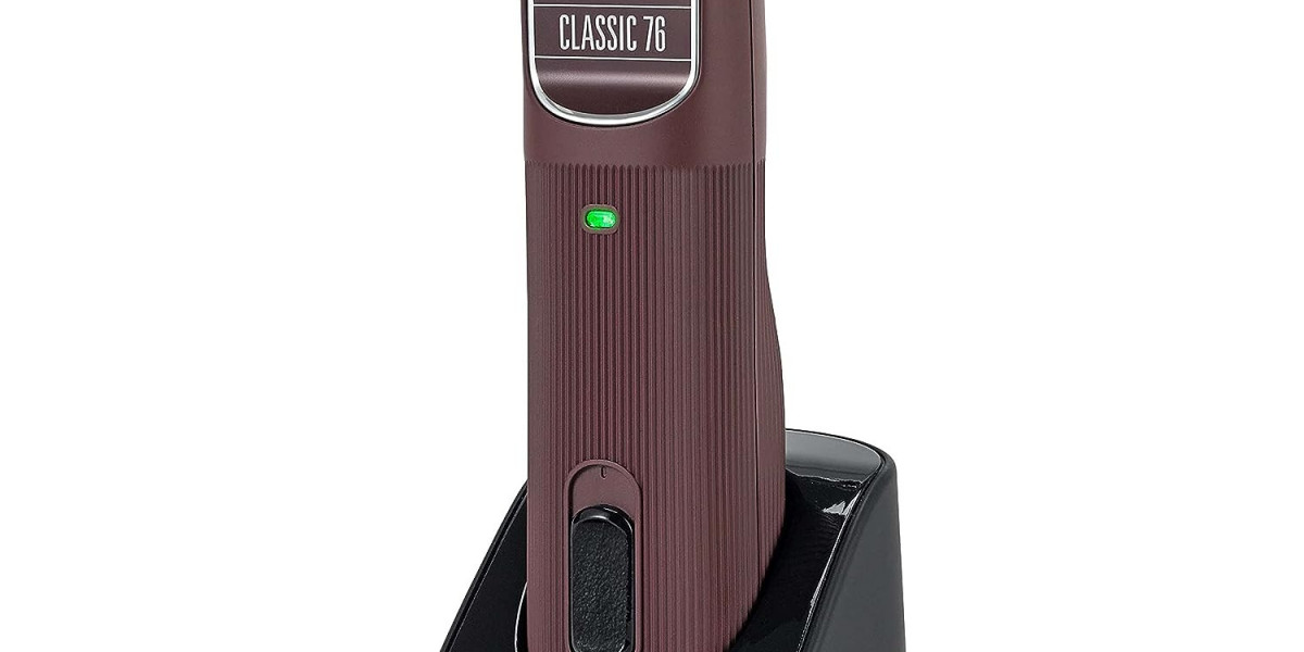 Oster 76 Clipper: A Professional Choice for Barbers and Stylists