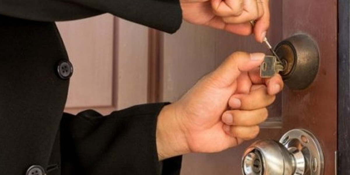 Top 7 Signs You Need a Residential Locksmith in West Palm Beach