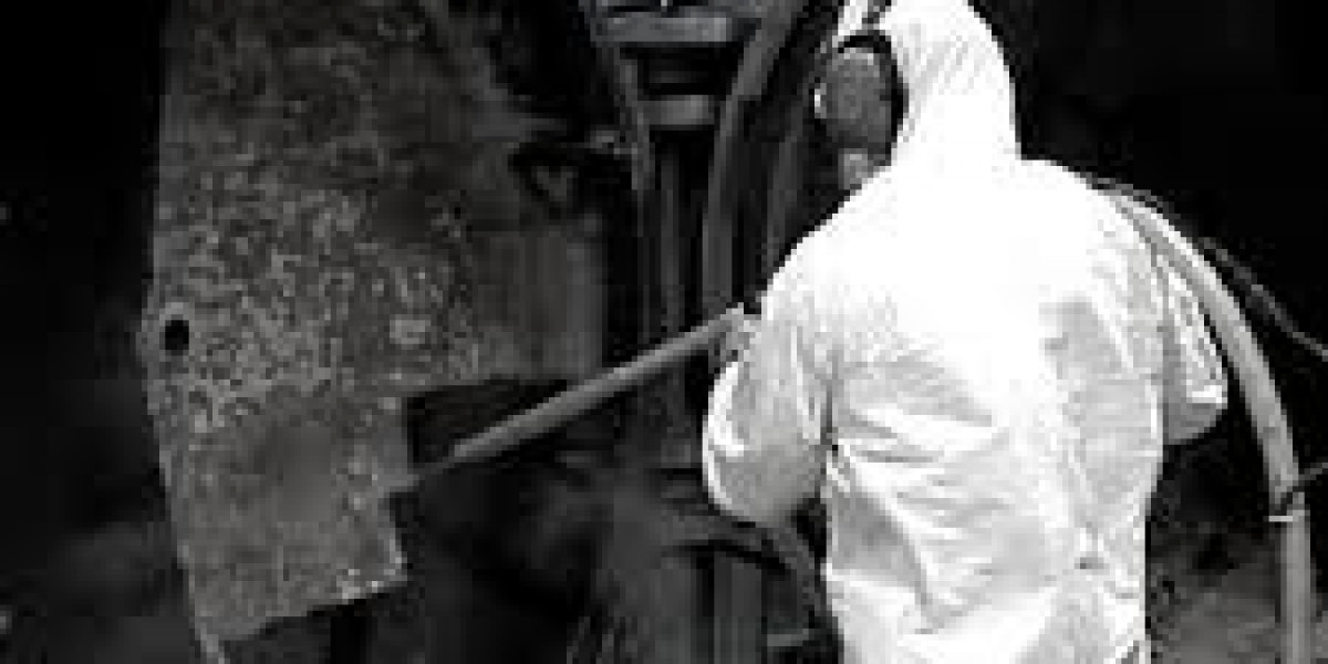 Why Dry Ice Blasting Is Becoming the Preferred Cleaning Method Across Industries