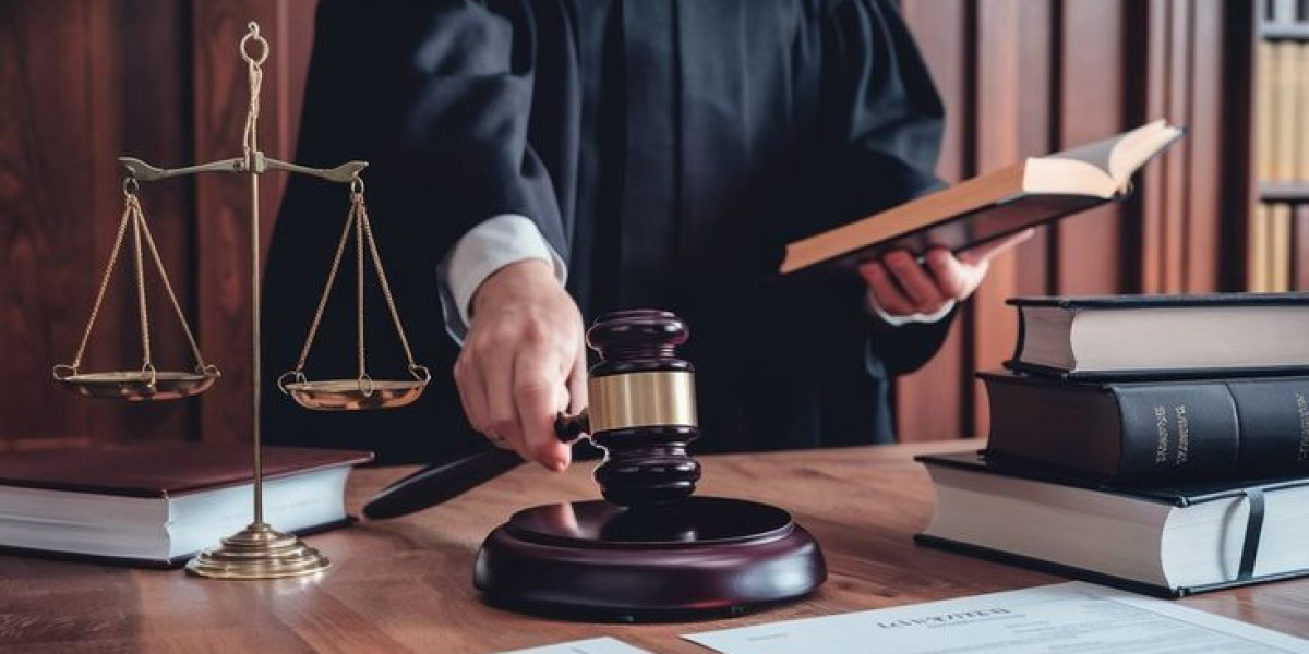 Best Advocate in Delhi for Marriage Registration Help