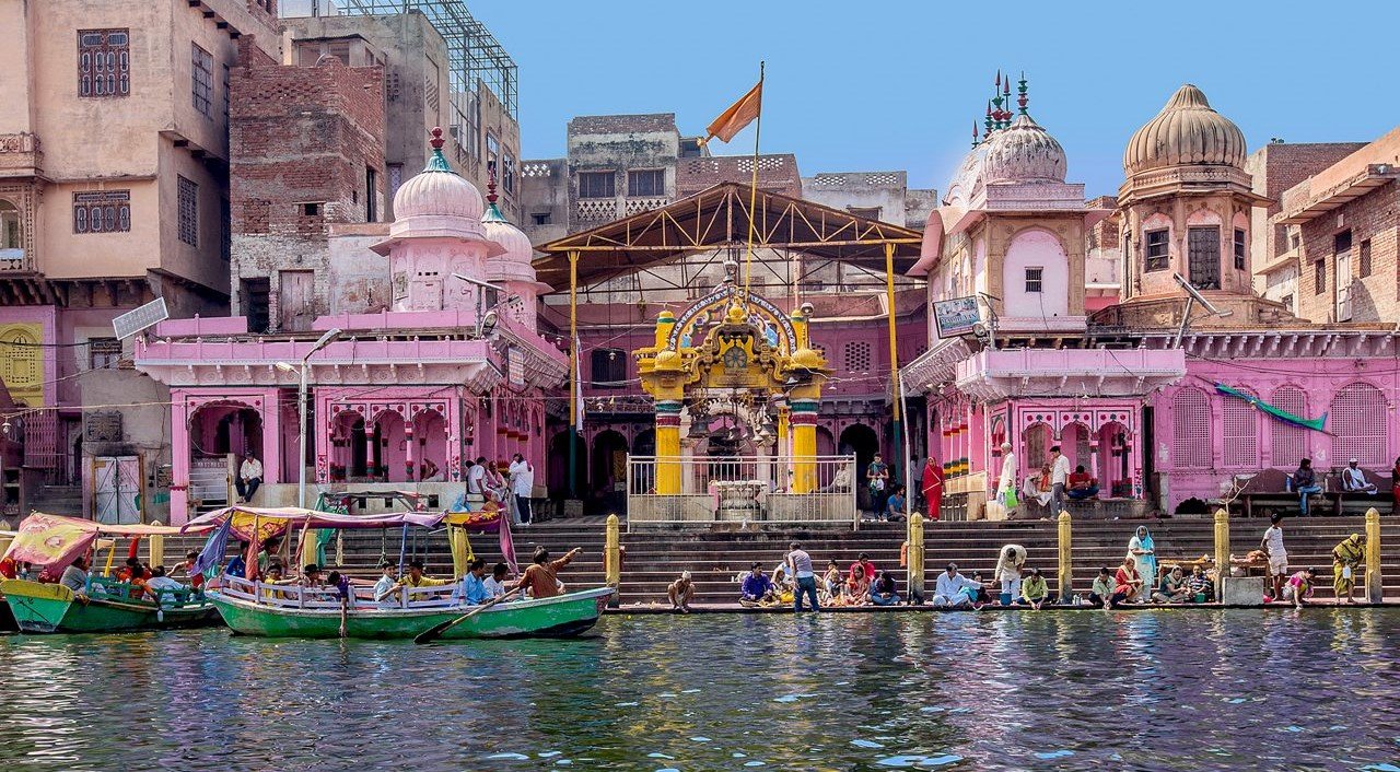 मथुरा के प्रसिद्ध मंदिर और दर्शनीय स्थल | Mathura Tourism Guide