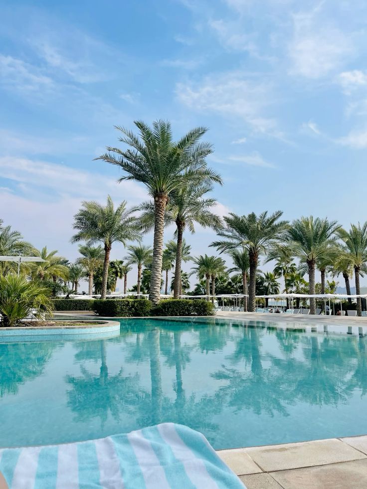 How to Choose the Best Swimming Pool Contractor in the UAE - Best Luxury Swimming Pool Contractors in Dubai