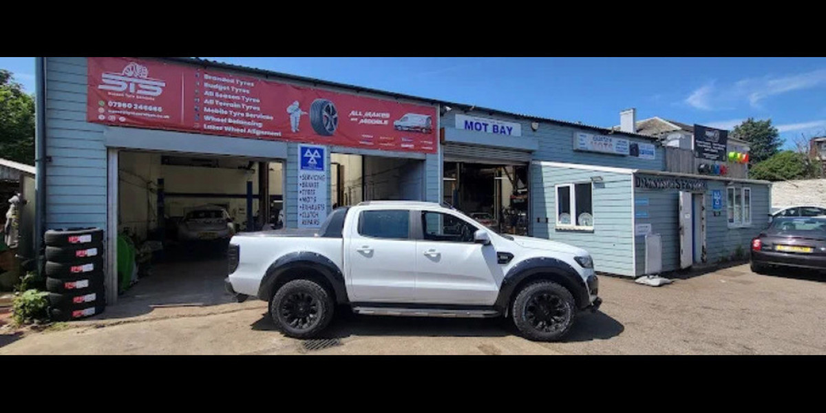 Why Fast & Reliable Puncture Repair Matters for Worthing Drivers