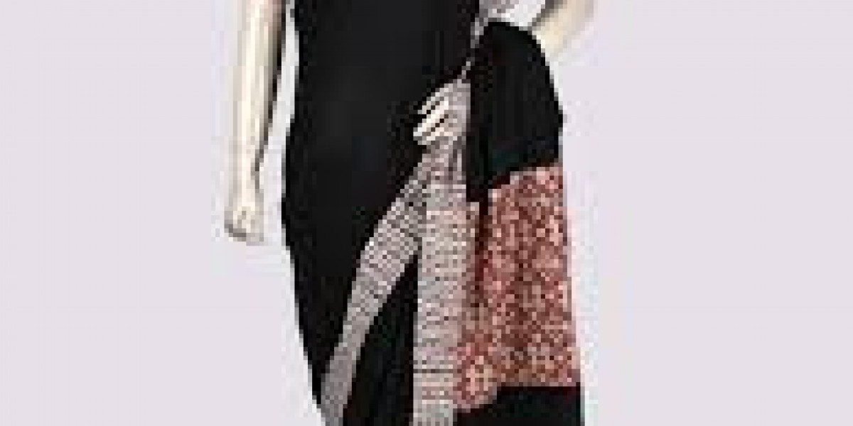 Plain Saree With Border: Elegant, Timeless and Versatile