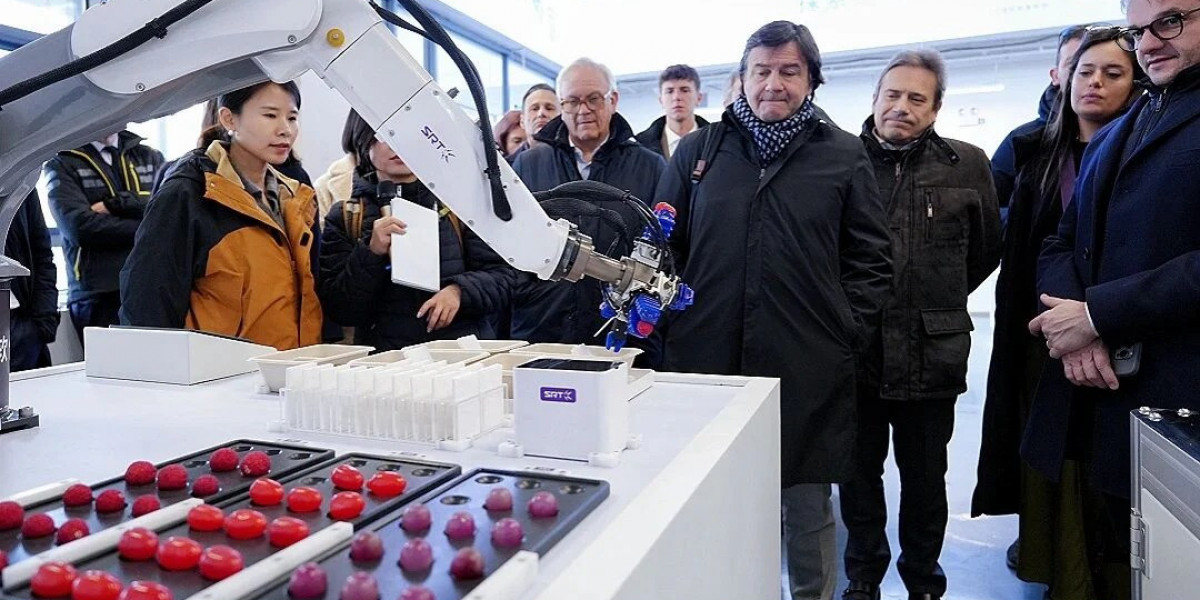 Soft Grippers and Soft Robotics: Redefining Smart Industrial Automation