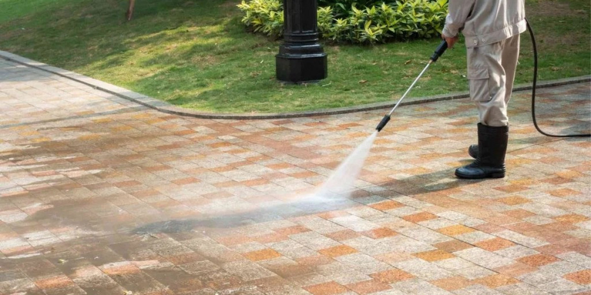 Pressure Cleaning Your Westchester County Driveway Step-by-Step Guide