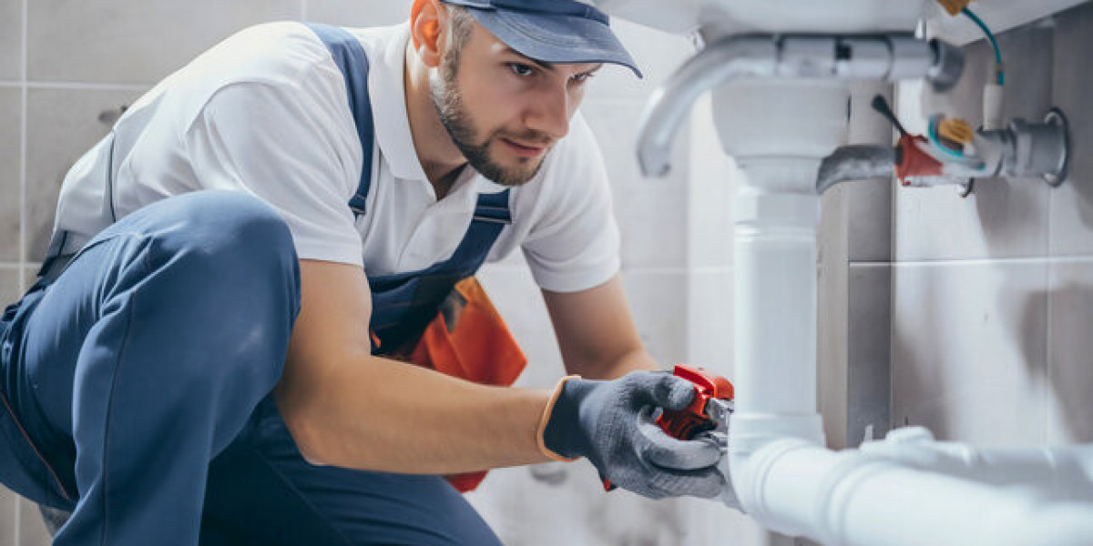 When Is the Right Time to Replace Old Plumbing Pipes?