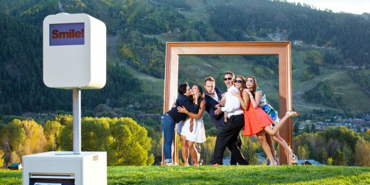 ADD BEST EVENT HIGHLIGHTS WITH OPEN AIR PHOTO BOOTH
