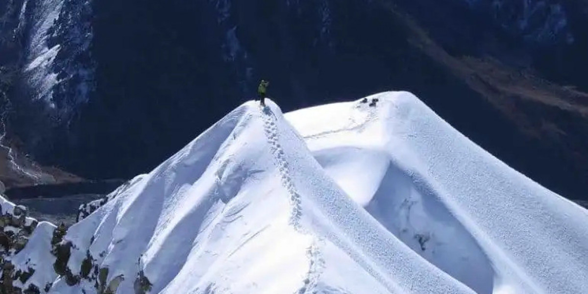 Where Dreams Touch Snow: The Legendary World of Peak Climbing in Nepal