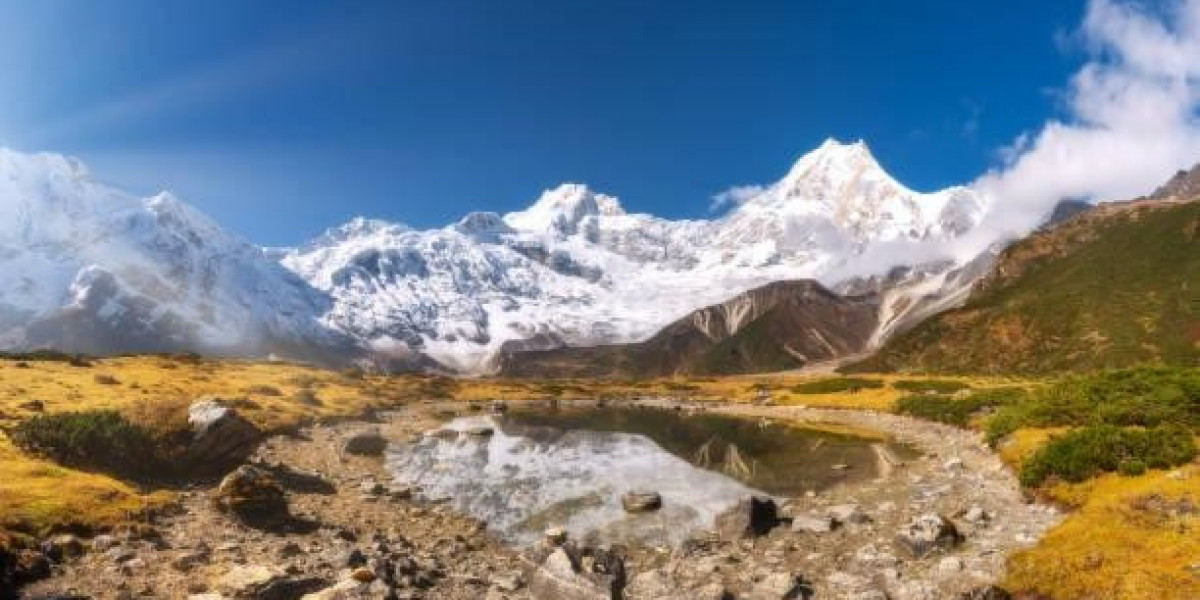 Manaslu Circuit Trek Photography: Capturing the 8th Highest Mountain