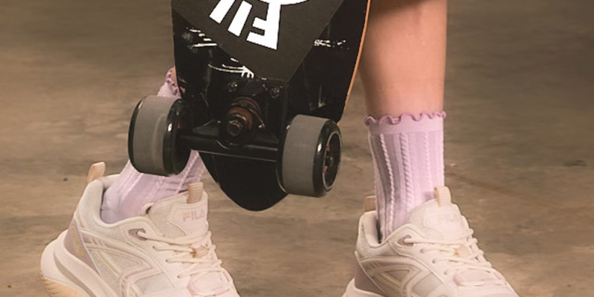 FILA 女慢跑鞋推薦：輕盈舒適打造自信跑步體驗