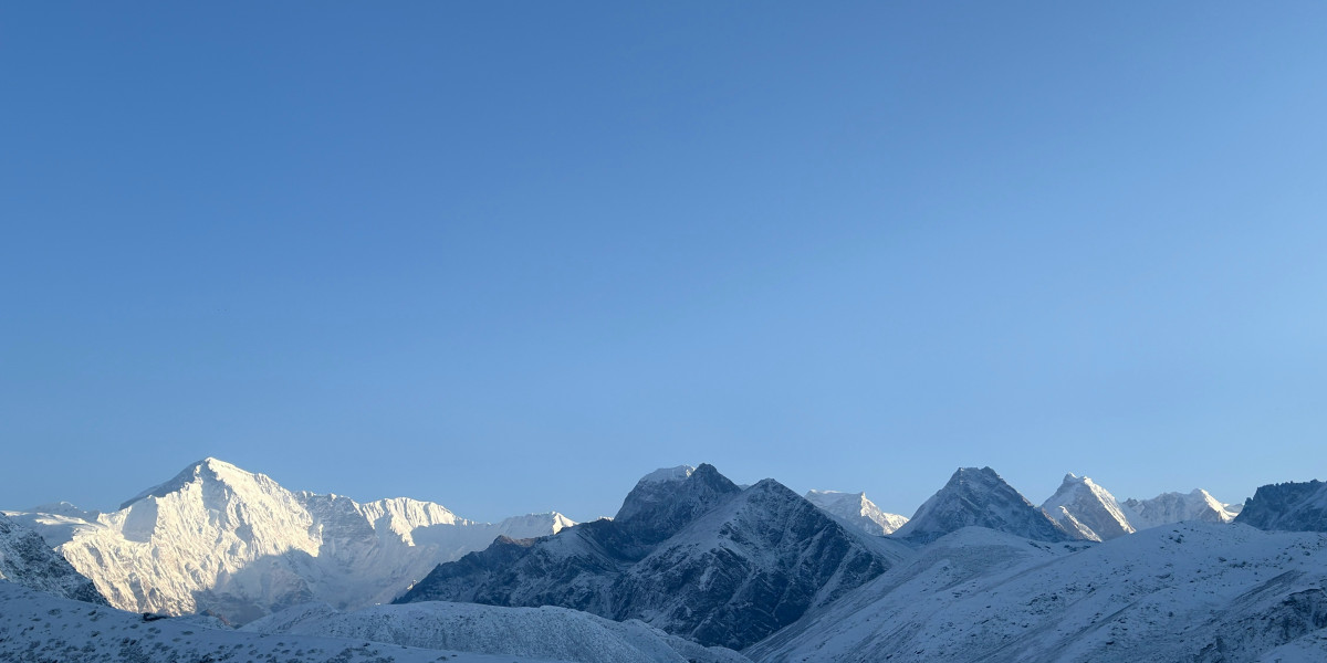 Everest View Trek: A Beginner-Friendly Journey with World-Class Views